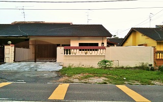 johor jaya semi-bungalow house